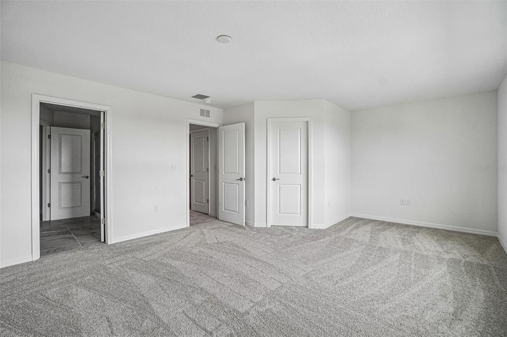For Sale: $290,888 (3 beds, 2 baths, 1638 Square Feet)