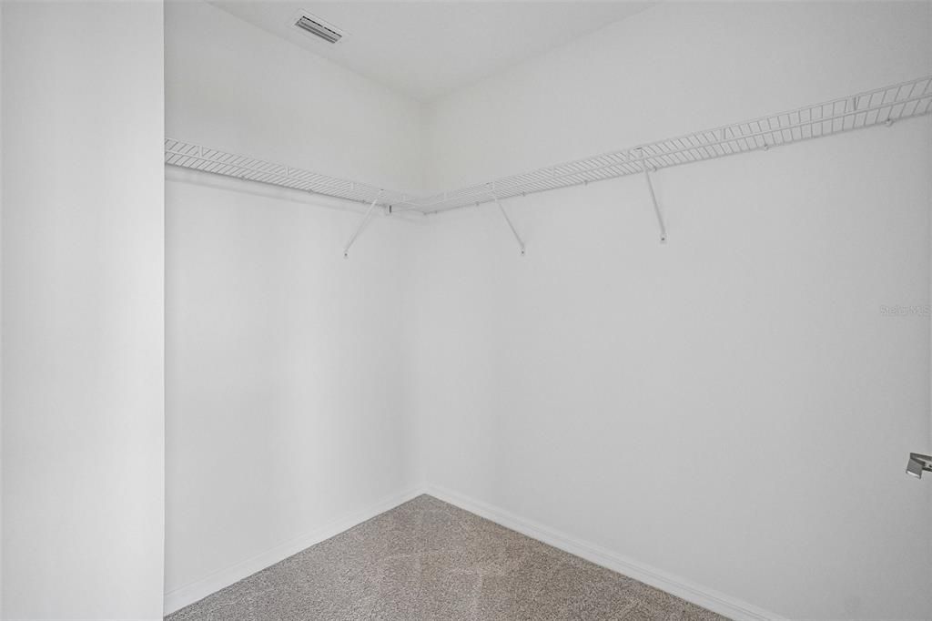 For Sale: $290,888 (3 beds, 2 baths, 1638 Square Feet)