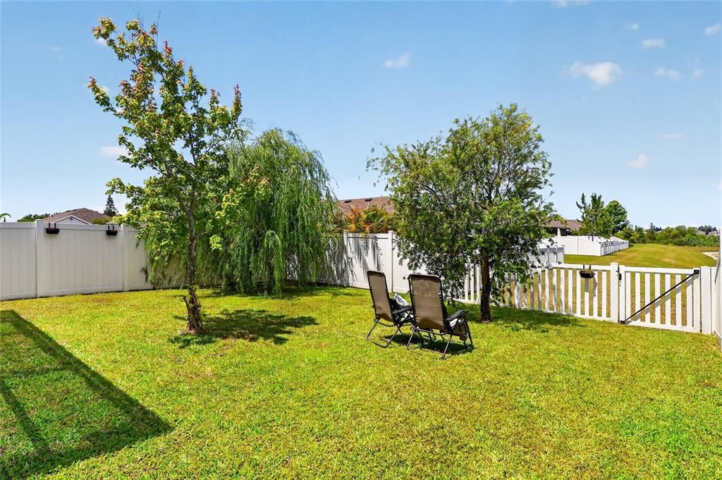 For Sale: $430,000 (5 beds, 3 baths, 2522 Square Feet)