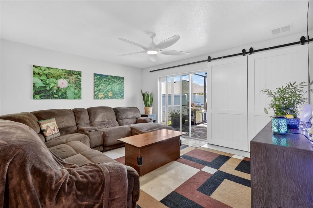 For Sale: $430,000 (5 beds, 3 baths, 2522 Square Feet)