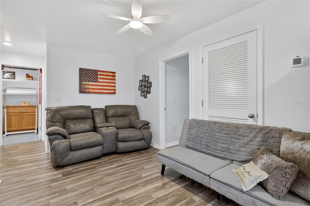 For Sale: $430,000 (5 beds, 3 baths, 2522 Square Feet)