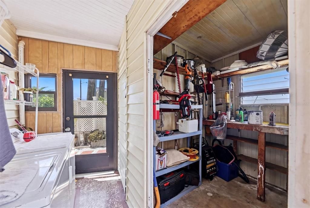 For Sale: $139,500 (2 beds, 2 baths, 800 Square Feet)