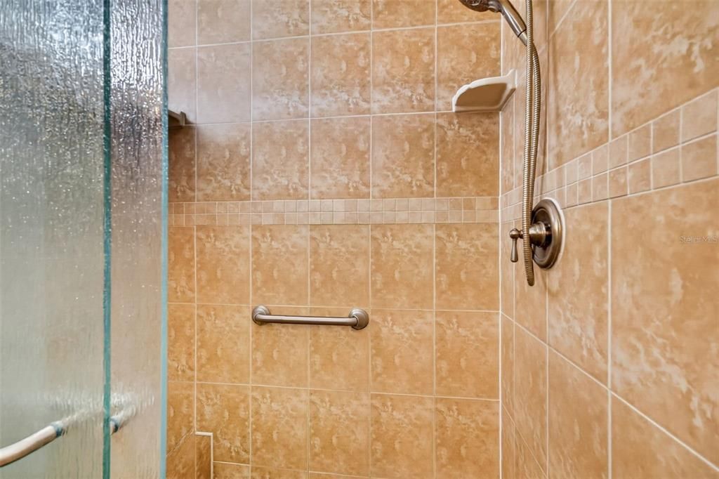 En Venta: $339,900 (2 camas, 2 baños, 1716 Pies cuadrados)