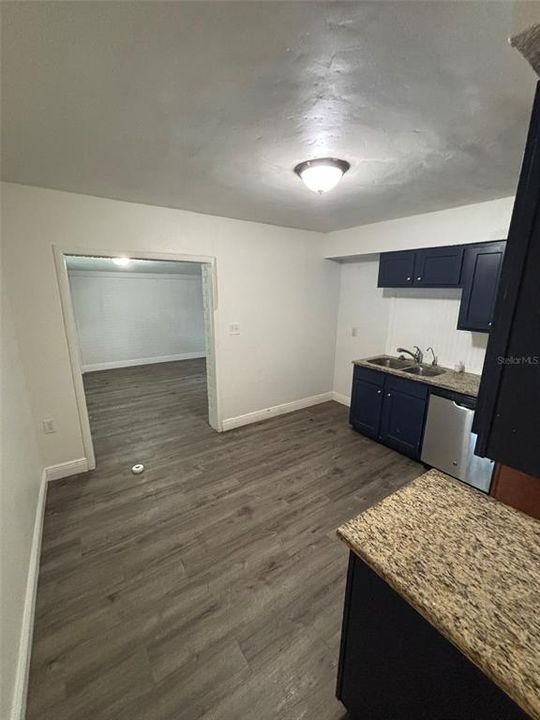En Venta: $308,500 (4 camas, 2 baños, 1690 Pies cuadrados)