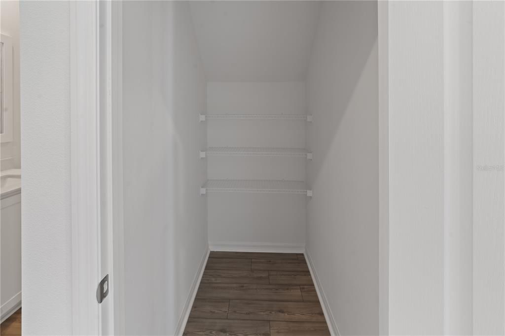 En Venta: $409,900 (5 camas, 3 baños, 2336 Pies cuadrados)