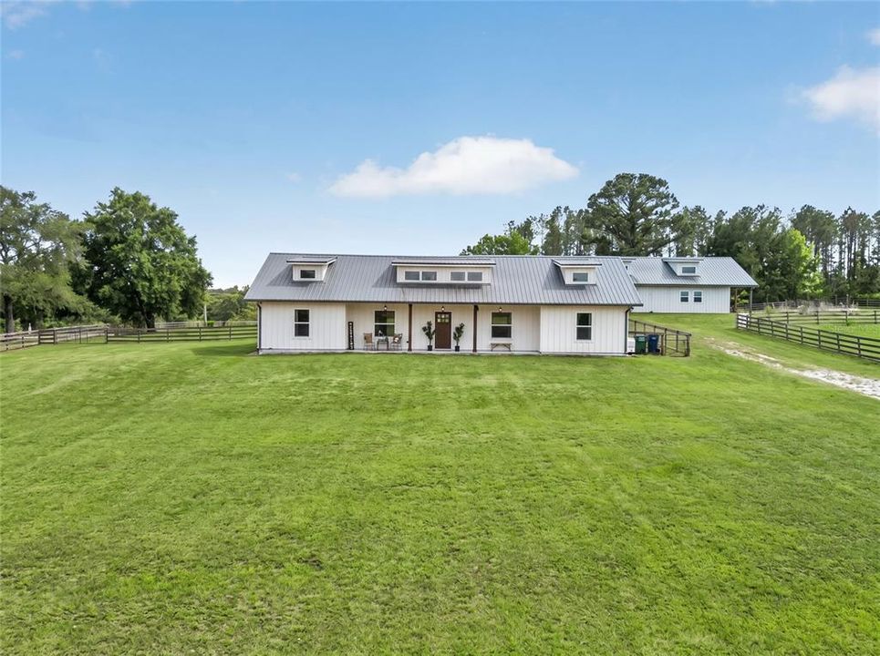 En Venta: $799,000 (3 camas, 3 baños, 2196 Pies cuadrados)
