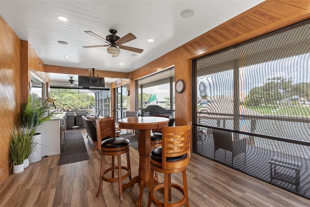 For Sale: $1,058,000 (2 beds, 3 baths, 2698 Square Feet)