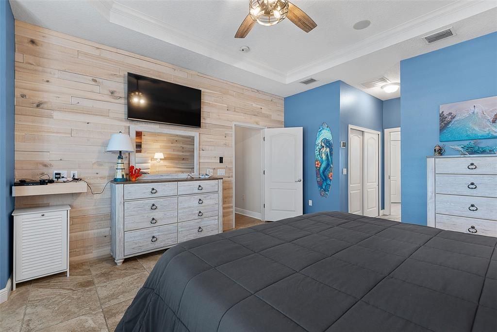 For Sale: $1,058,000 (2 beds, 3 baths, 2698 Square Feet)