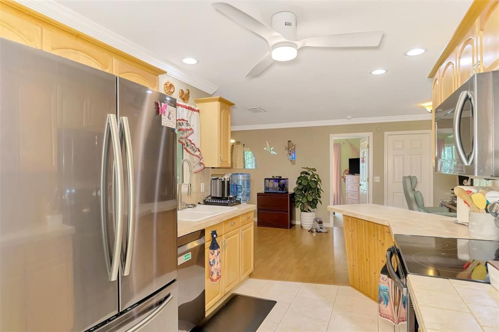 En Venta: $339,000 (3 camas, 2 baños, 1558 Pies cuadrados)