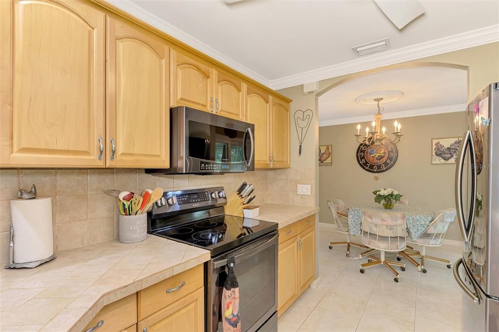 En Venta: $339,000 (3 camas, 2 baños, 1558 Pies cuadrados)