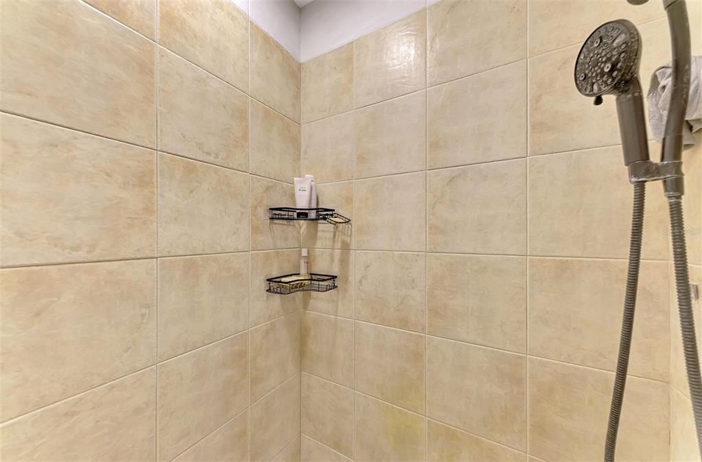 En Venta: $339,000 (3 camas, 2 baños, 1558 Pies cuadrados)