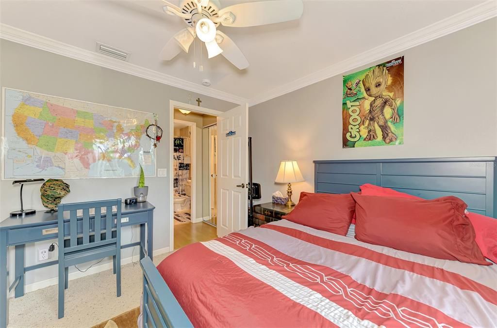 En Venta: $339,000 (3 camas, 2 baños, 1558 Pies cuadrados)