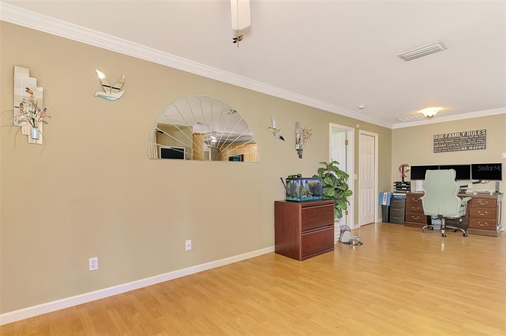 En Venta: $339,000 (3 camas, 2 baños, 1558 Pies cuadrados)