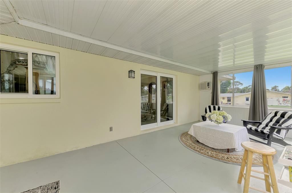 En Venta: $339,000 (3 camas, 2 baños, 1558 Pies cuadrados)