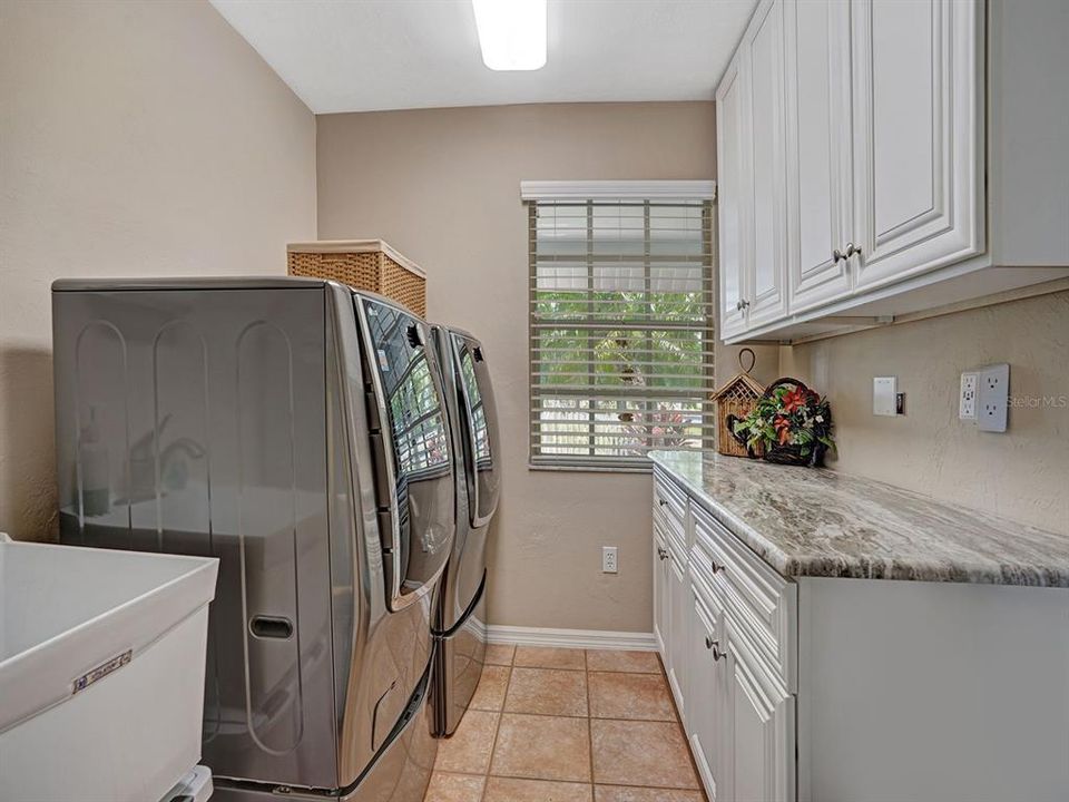 For Sale: $2,200,000 (4 beds, 3 baths, 3022 Square Feet)