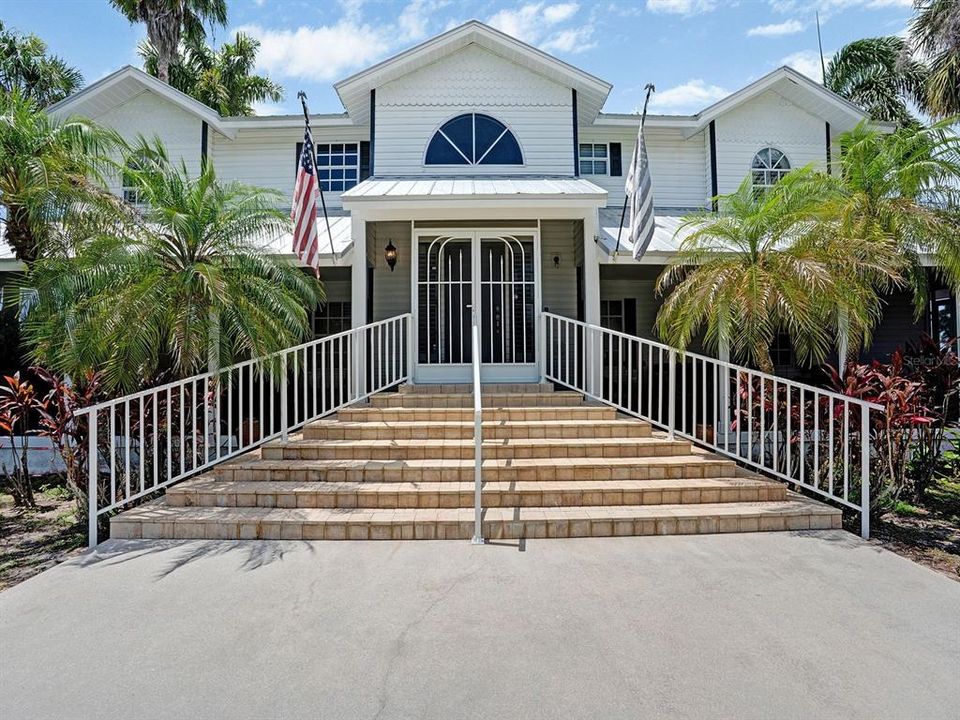 For Sale: $2,200,000 (4 beds, 3 baths, 3022 Square Feet)