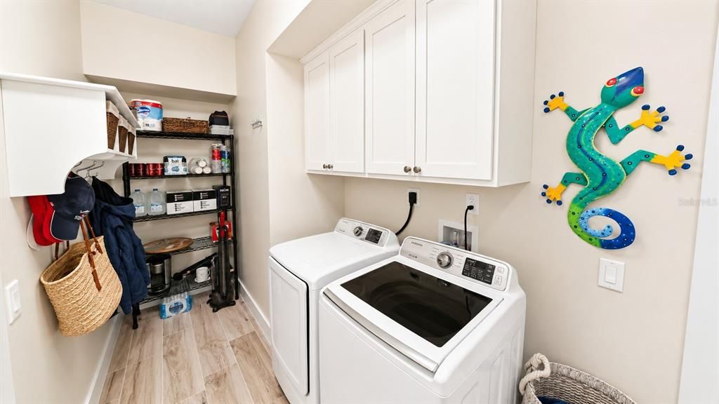For Sale: $668,700 (3 beds, 2 baths, 1821 Square Feet)