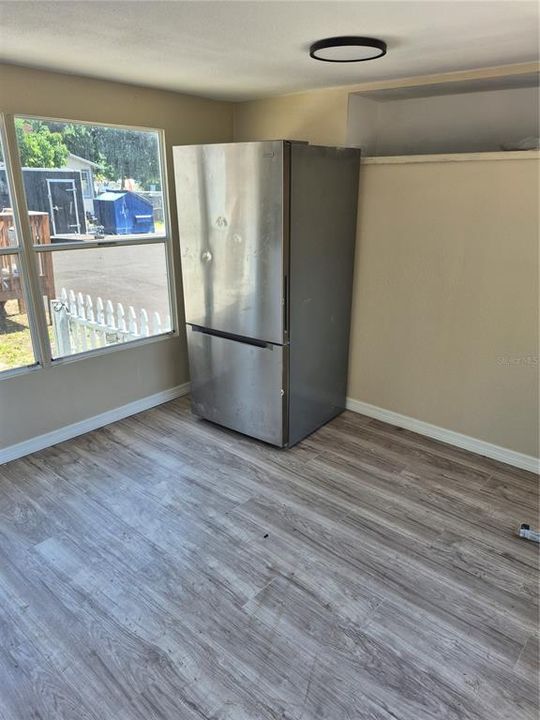 В аренду: $1,475 (1 спален, 1 ванн, 327 Квадратных фут)