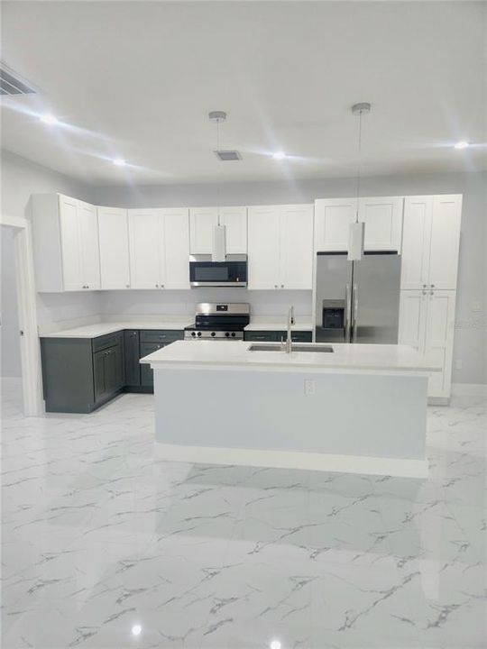 For Sale: $359,900 (4 beds, 2 baths, 1585 Square Feet)