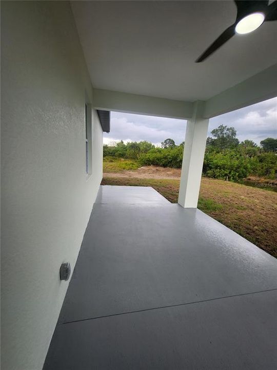 For Sale: $359,900 (4 beds, 2 baths, 1585 Square Feet)