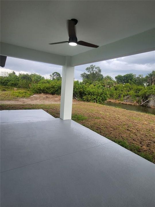 For Sale: $359,900 (4 beds, 2 baths, 1585 Square Feet)