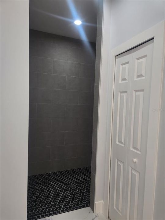 For Sale: $359,900 (4 beds, 2 baths, 1585 Square Feet)