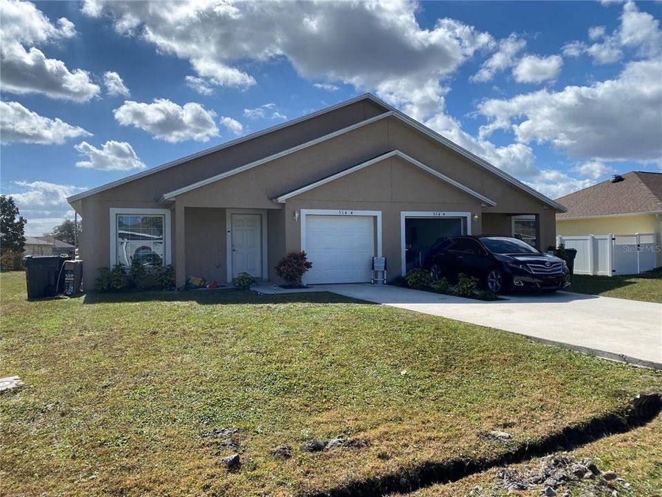 Active With Contract: $1,600 (3 beds, 2 baths, 1394 Square Feet)