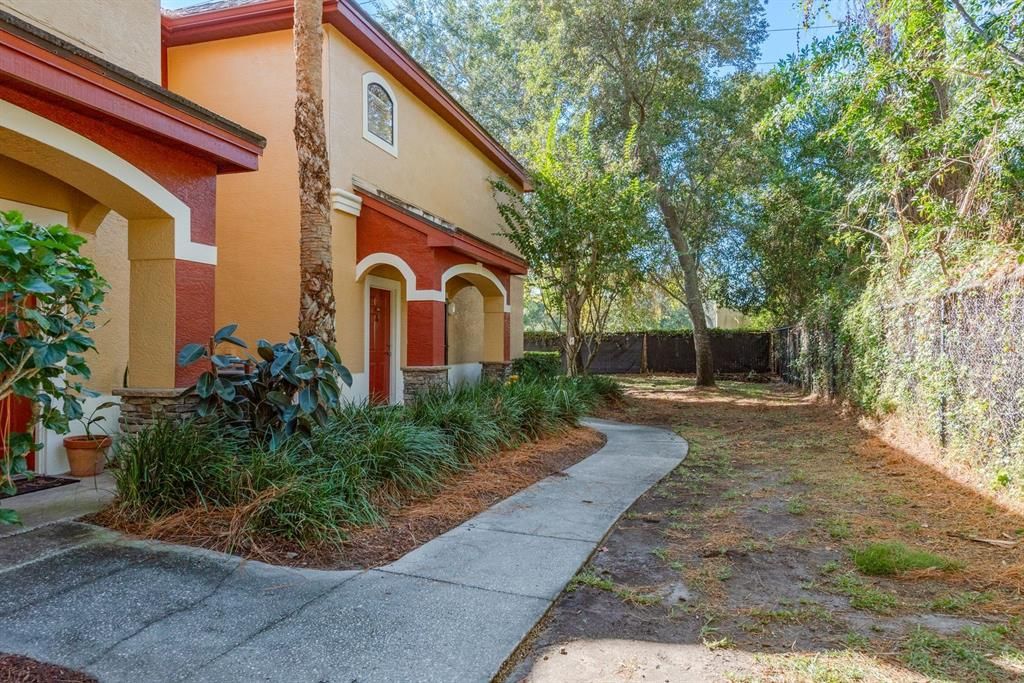 For Rent: $2,200 (3 beds, 2 baths, 1510 Square Feet)