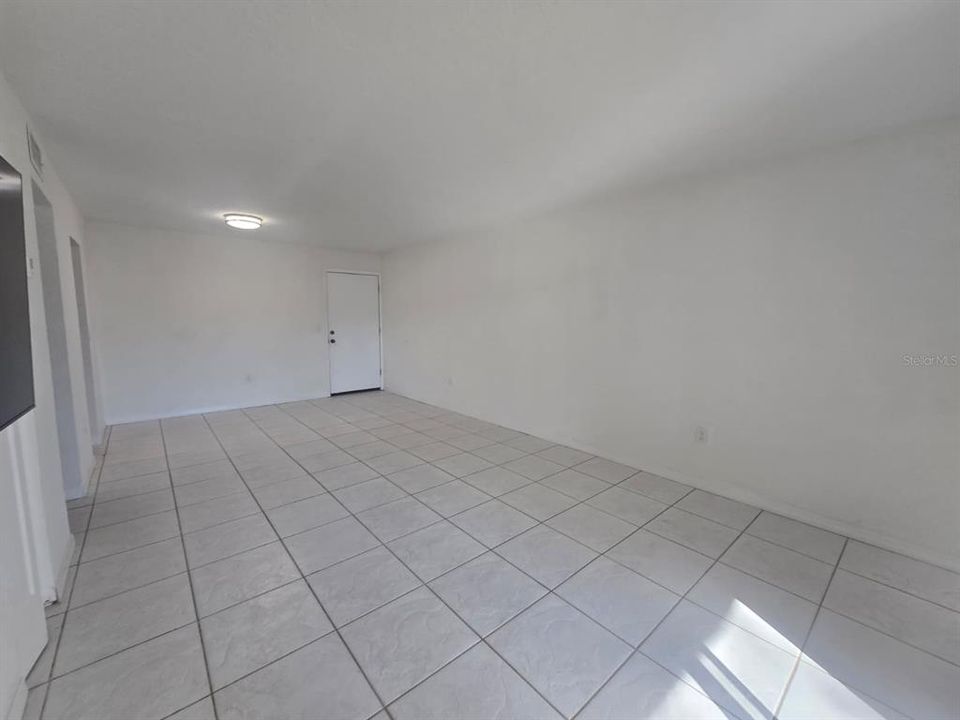 В аренду: $1,600 (2 спален, 2 ванн, 897 Квадратных фут)