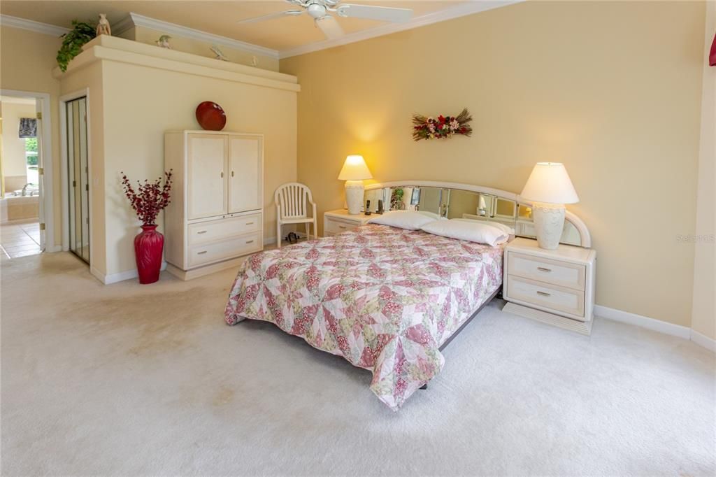 For Sale: $439,000 (3 beds, 3 baths, 2419 Square Feet)
