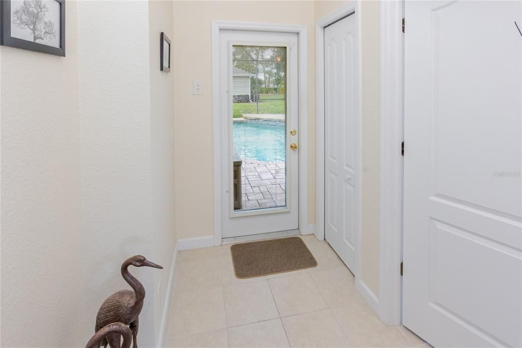 For Sale: $439,000 (3 beds, 3 baths, 2419 Square Feet)