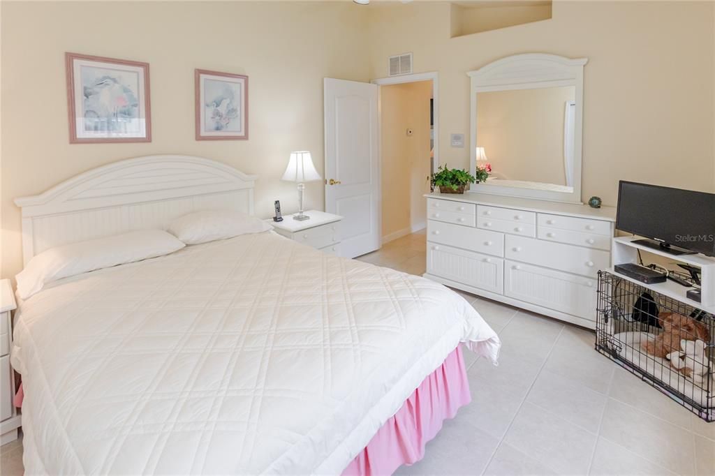 For Sale: $439,000 (3 beds, 3 baths, 2419 Square Feet)