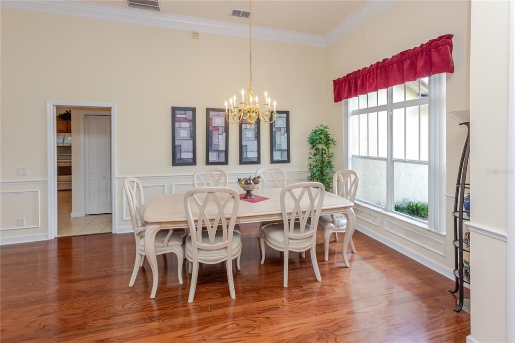 For Sale: $439,000 (3 beds, 3 baths, 2419 Square Feet)