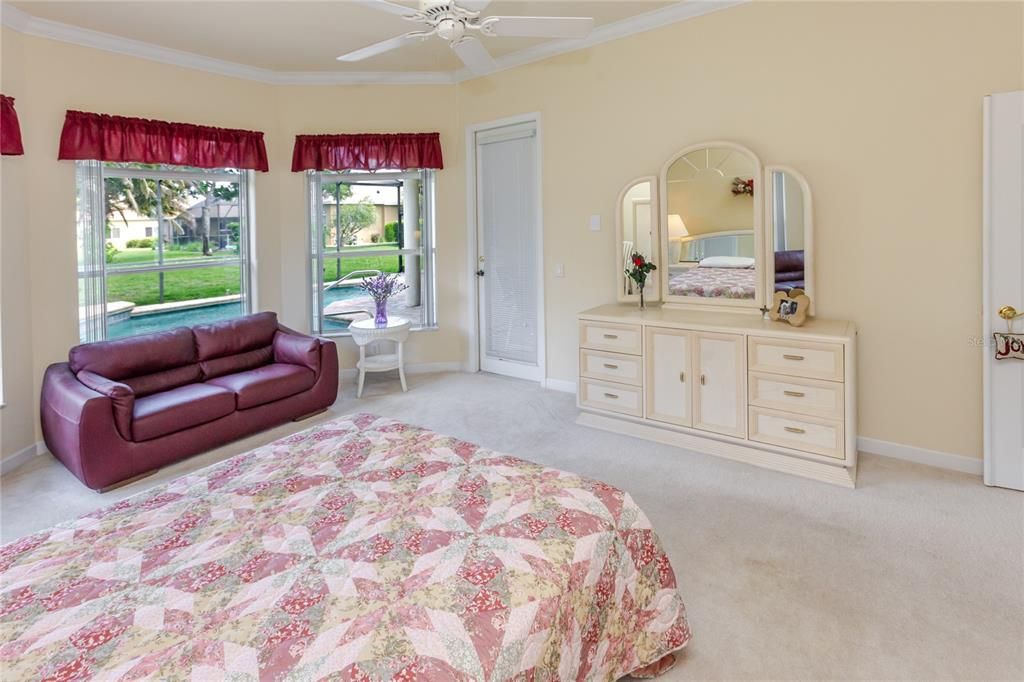 For Sale: $439,000 (3 beds, 3 baths, 2419 Square Feet)