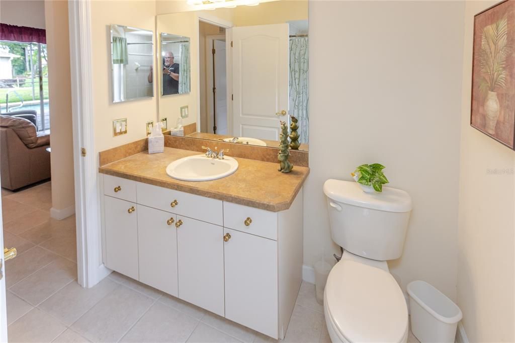 For Sale: $439,000 (3 beds, 3 baths, 2419 Square Feet)