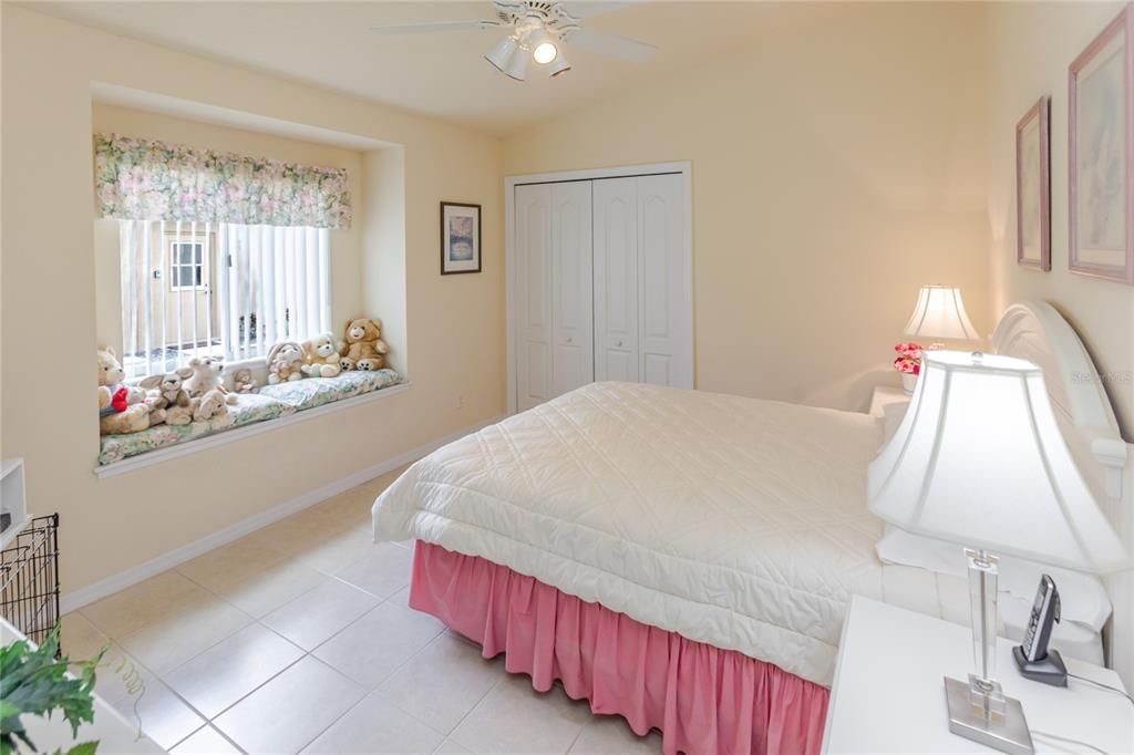 For Sale: $439,000 (3 beds, 3 baths, 2419 Square Feet)