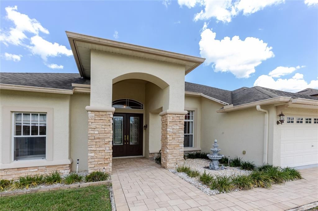 For Sale: $439,000 (3 beds, 3 baths, 2419 Square Feet)