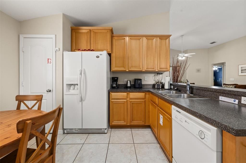 En Venta: $385,000 (5 camas, 3 baños, 1680 Pies cuadrados)