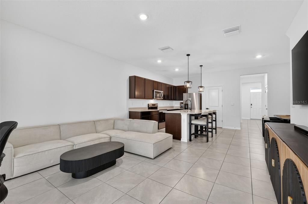 For Sale: $314,900 (3 beds, 2 baths, 1673 Square Feet)