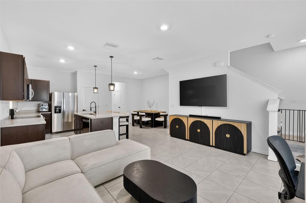 For Sale: $314,900 (3 beds, 2 baths, 1673 Square Feet)