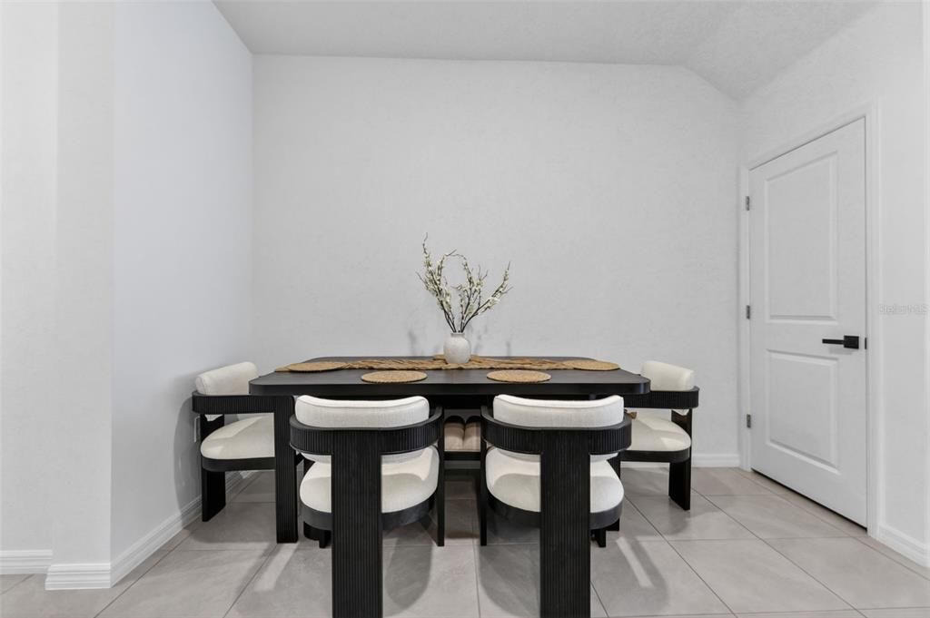 For Sale: $314,900 (3 beds, 2 baths, 1673 Square Feet)