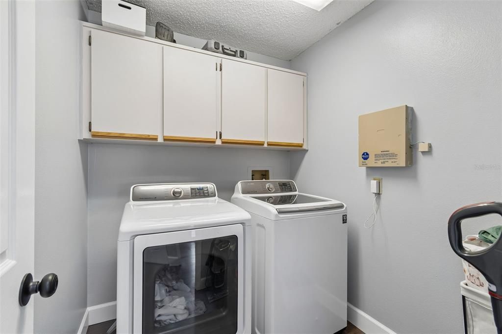 For Rent: $1,800 (2 beds, 2 baths, 1461 Square Feet)