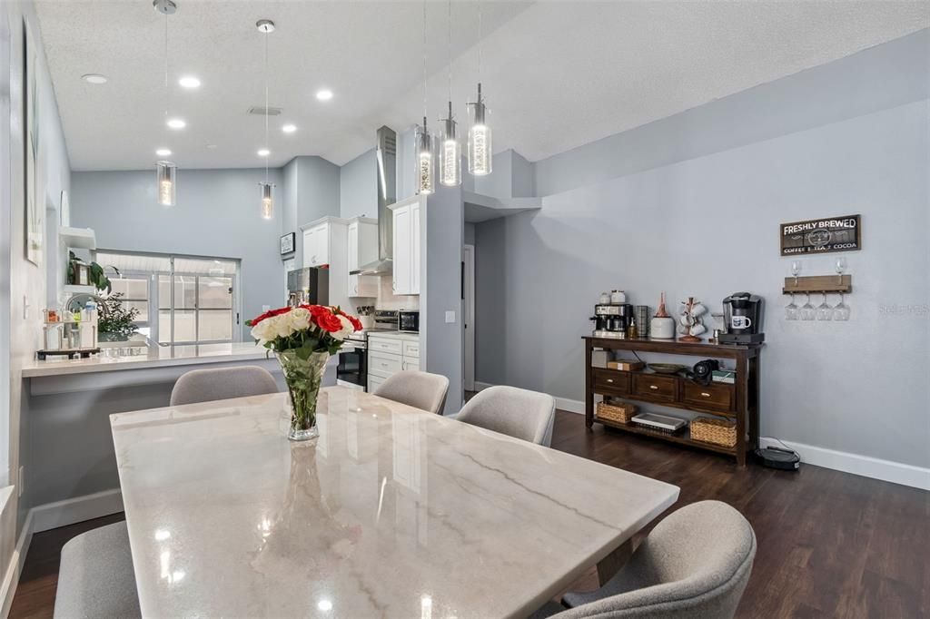 For Rent: $1,800 (2 beds, 2 baths, 1461 Square Feet)