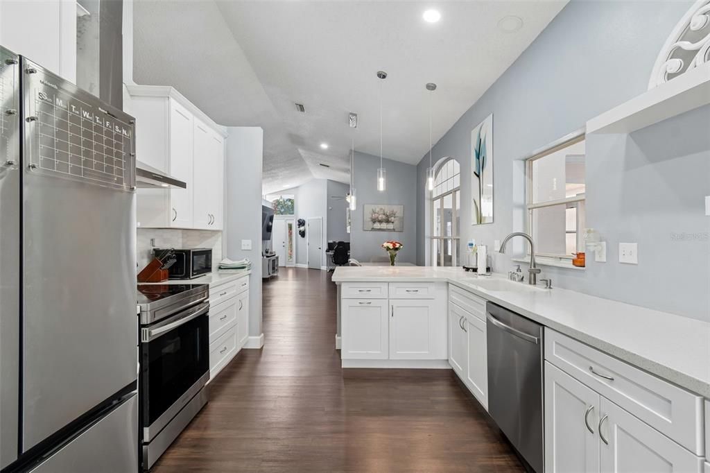 For Rent: $1,800 (2 beds, 2 baths, 1461 Square Feet)