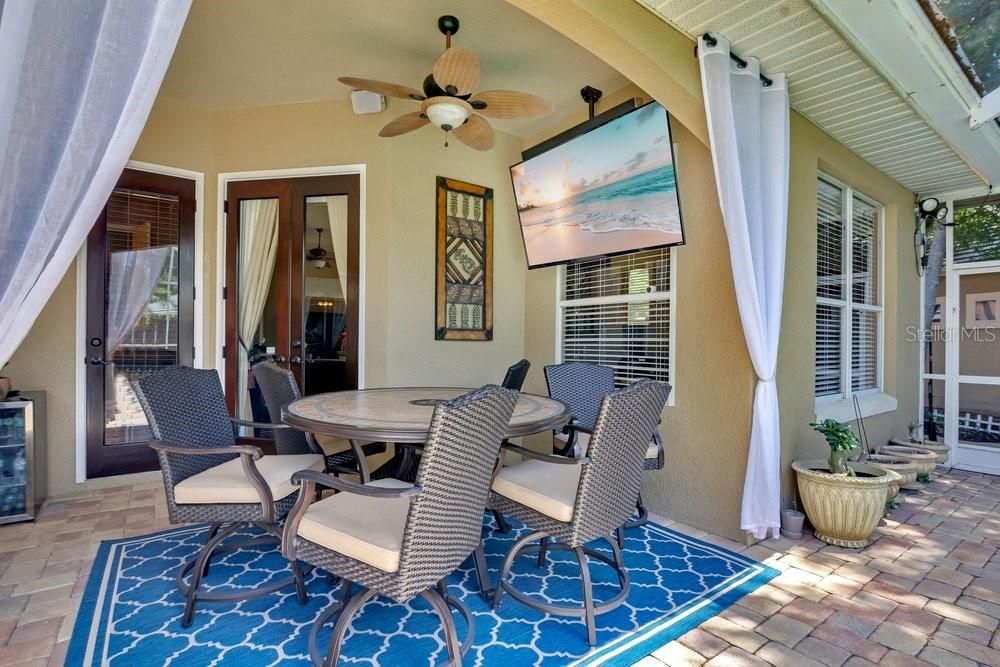 For Sale: $949,500 (4 beds, 4 baths, 3403 Square Feet)