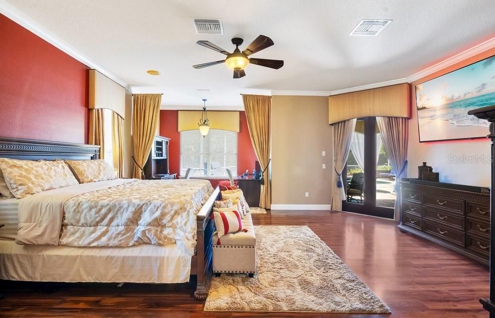 For Sale: $949,500 (4 beds, 4 baths, 3403 Square Feet)