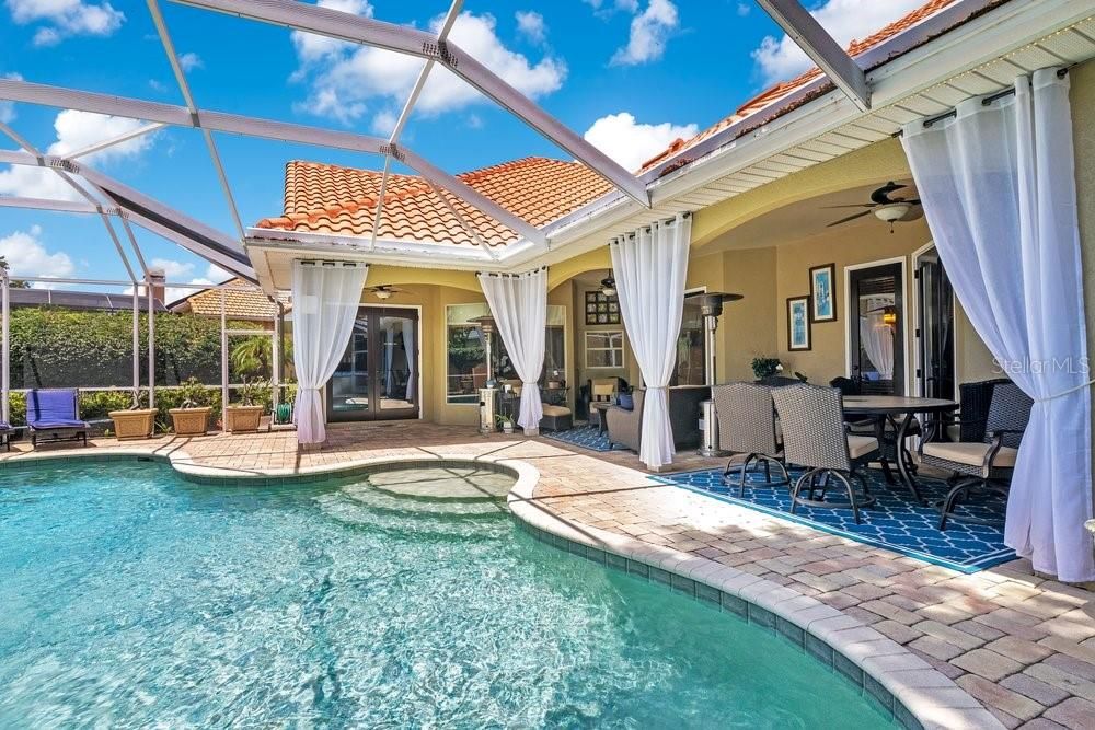 For Sale: $949,500 (4 beds, 4 baths, 3403 Square Feet)