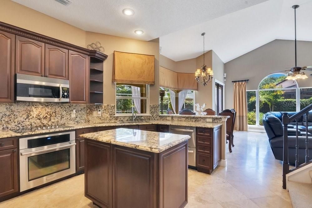 For Sale: $949,500 (4 beds, 4 baths, 3403 Square Feet)