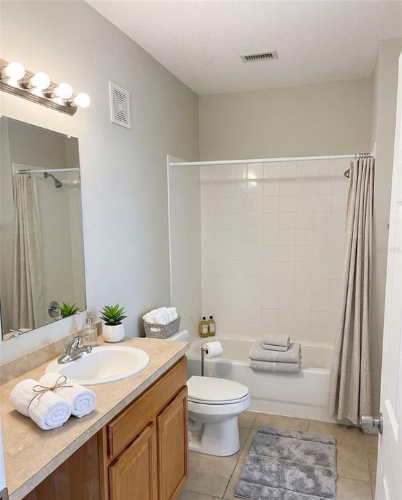 For Rent: $1,800 (2 beds, 2 baths, 1109 Square Feet)