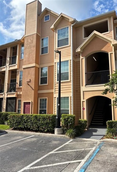 For Rent: $1,800 (2 beds, 2 baths, 1109 Square Feet)